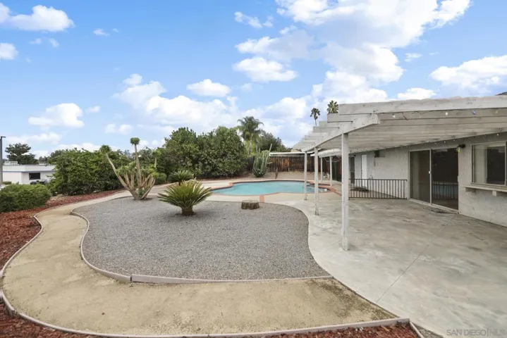 921 Summerfield Pl, Escondido, California 92027