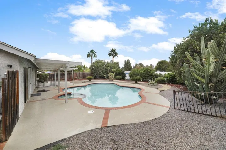 921 Summerfield Pl, Escondido, California 92027
