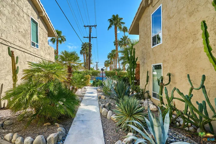 750 E San Lorenzo Road 8, Palm Springs, California 92264
