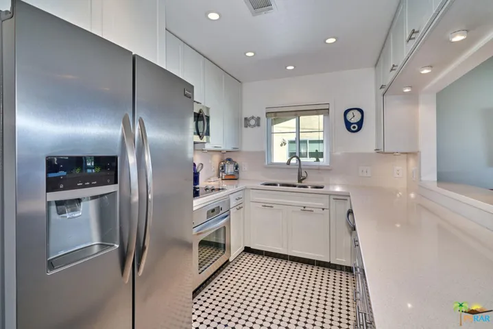 750 E San Lorenzo Road 8, Palm Springs, California 92264