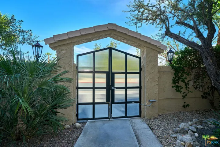 750 E San Lorenzo Road 8, Palm Springs, California 92264