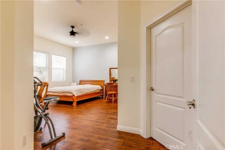 555 E Santa Anita Avenue 104, Burbank, California 91501