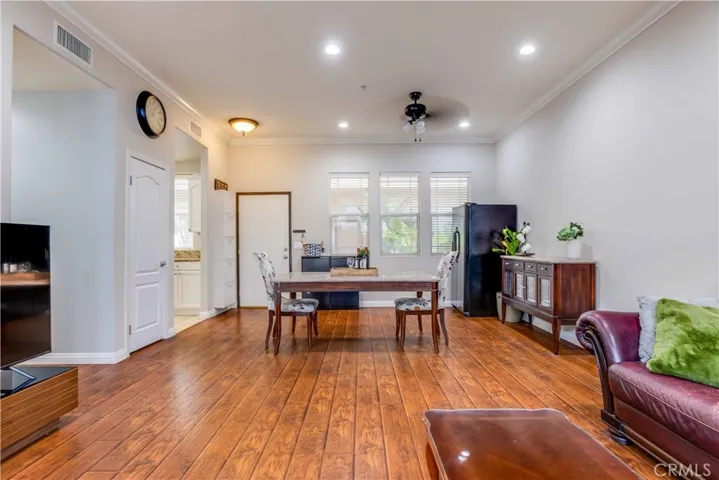 555 E Santa Anita Avenue 104, Burbank, California 91501
