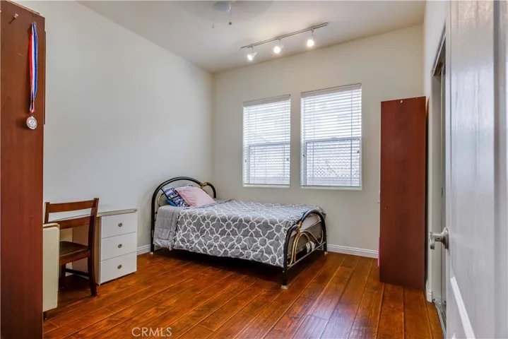 555 E Santa Anita Avenue 104, Burbank, California 91501