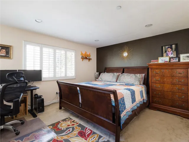 320 E Imperial Avenue 1, El Segundo, California 90245
