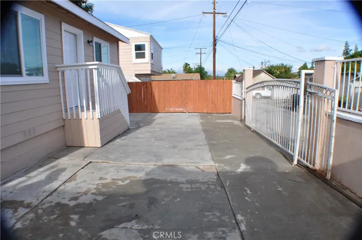 Front (shared) driveway)
