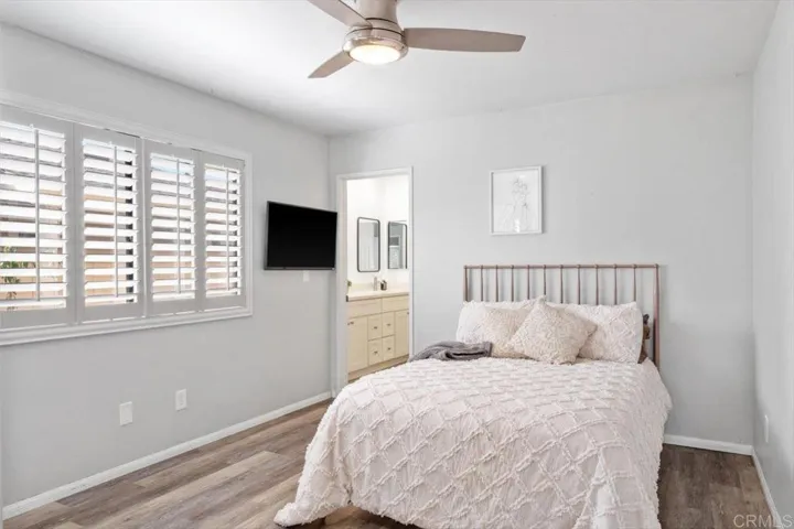 29821 Circle R Creek Lane, Escondido, California 92026