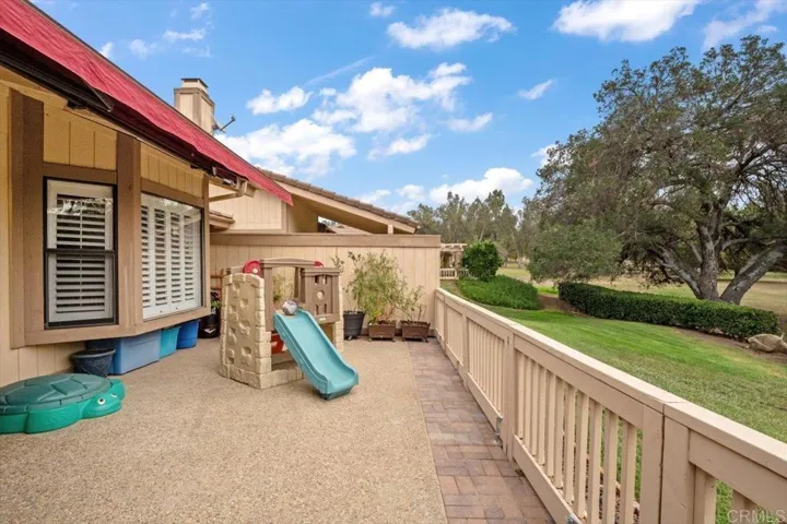 29821 Circle R Creek Lane, Escondido, California 92026
