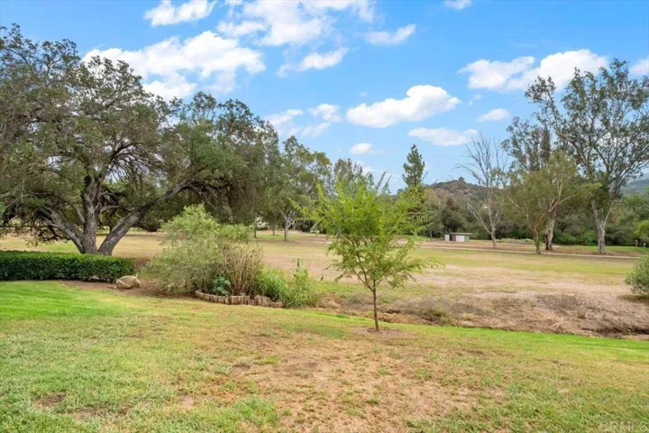 29821 Circle R Creek Lane, Escondido, California 92026