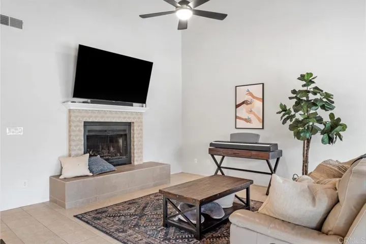 29821 Circle R Creek Lane, Escondido, California 92026