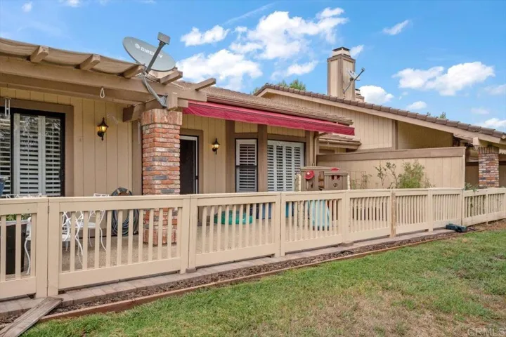 29821 Circle R Creek Lane, Escondido, California 92026