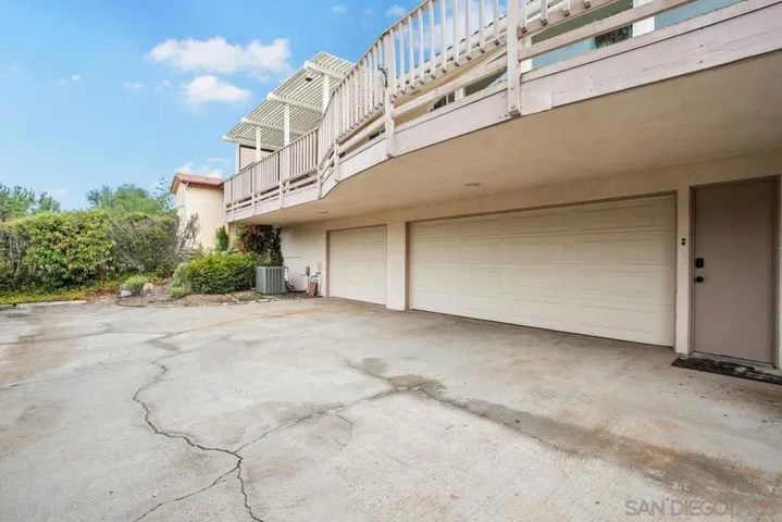 10127 Lake Meadow Ln, Escondido, California 92026