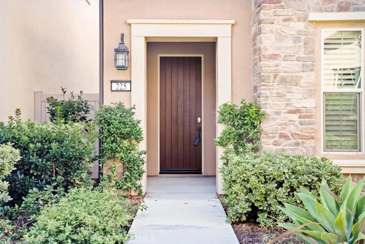 225 Primrose Drive, Lake Forest, California 92610