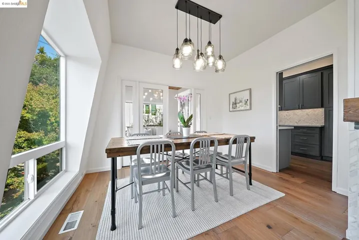 4400 Bridgeview Dr, Oakland, California 94602