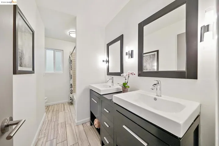 4400 Bridgeview Dr, Oakland, California 94602