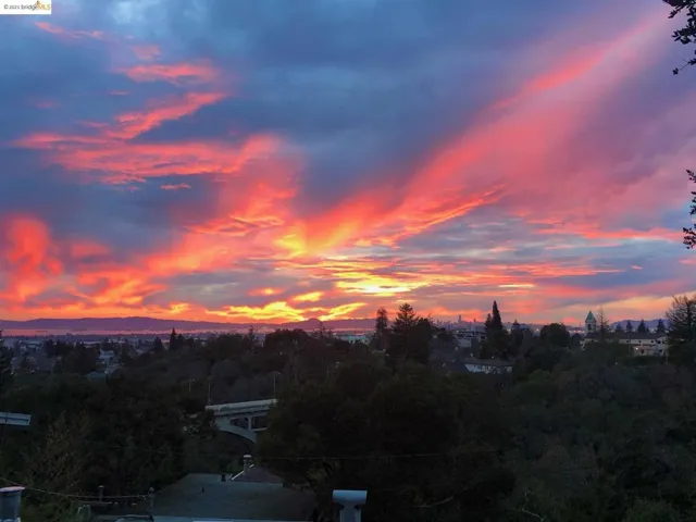 4400 Bridgeview Dr, Oakland, California 94602