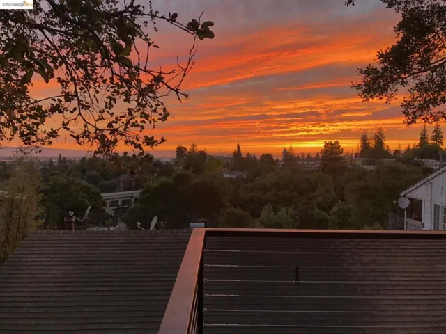 4400 Bridgeview Dr, Oakland, California 94602