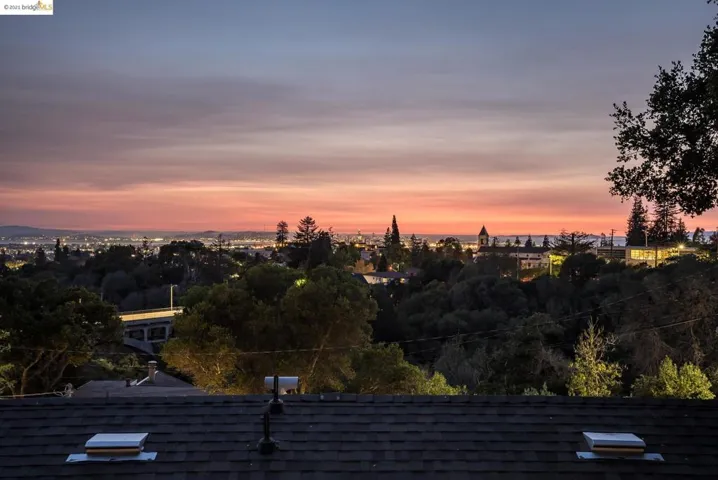 4400 Bridgeview Dr, Oakland, California 94602