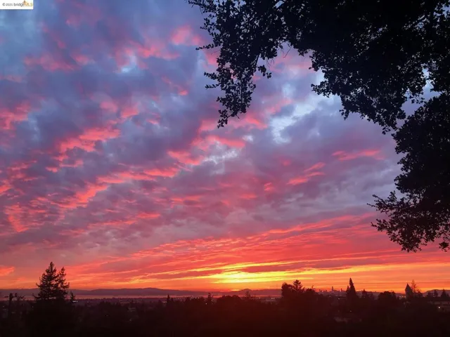 4400 Bridgeview Dr, Oakland, California 94602