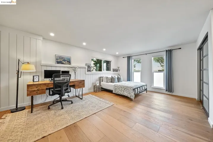 4400 Bridgeview Dr, Oakland, California 94602