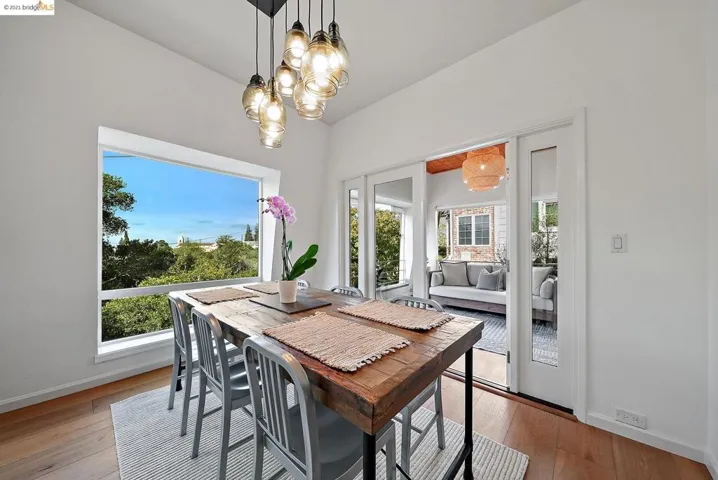 4400 Bridgeview Dr, Oakland, California 94602