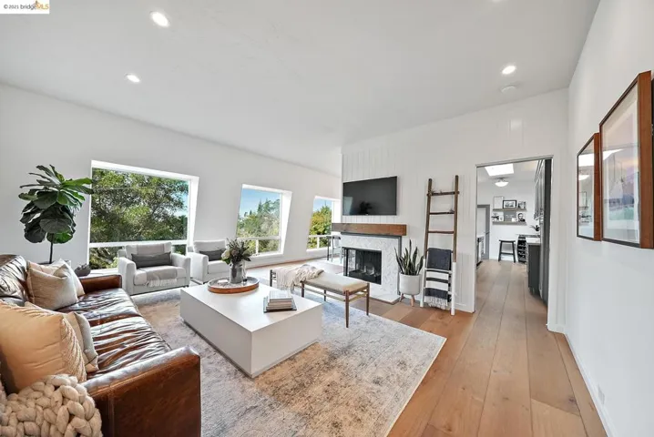 4400 Bridgeview Dr, Oakland, California 94602