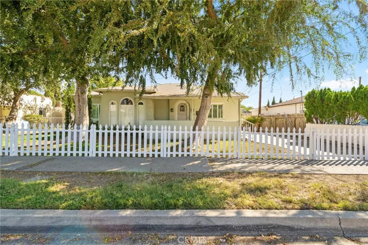 164 Madre Street, Pasadena, California 91107