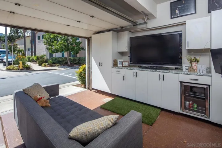 552 Summerholly Dr, San Marcos, California 92078