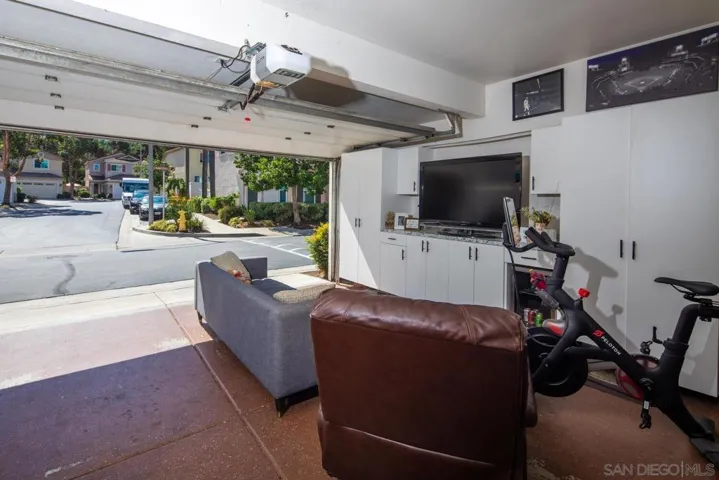 552 Summerholly Dr, San Marcos, California 92078