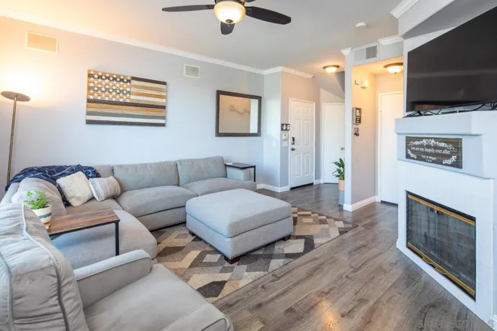 552 Summerholly Dr, San Marcos, California 92078