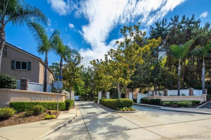 552 Summerholly Dr, San Marcos, California 92078