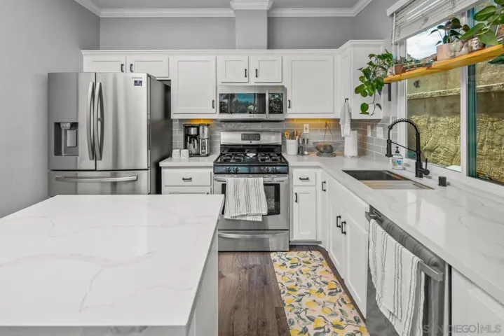 552 Summerholly Dr, San Marcos, California 92078