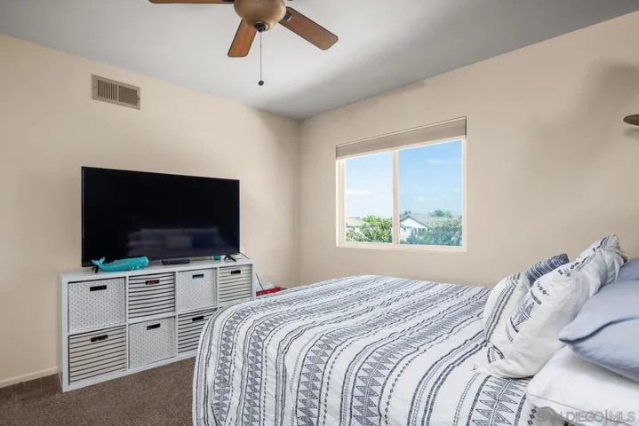 552 Summerholly Dr, San Marcos, California 92078
