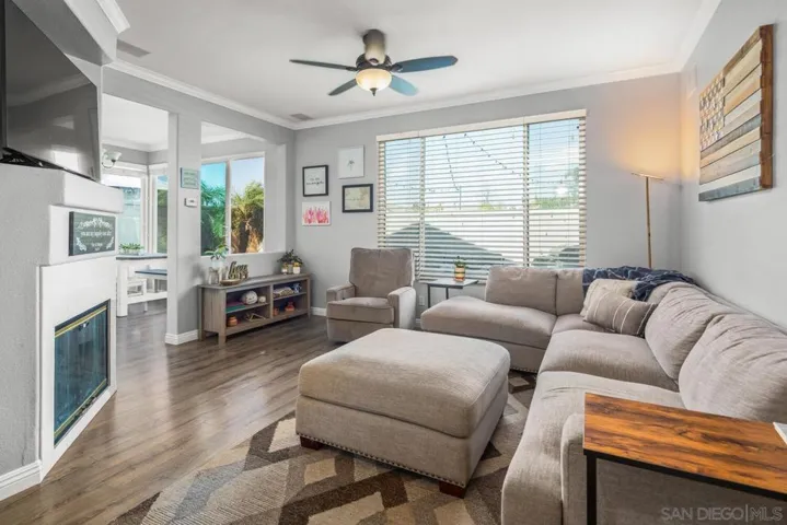 552 Summerholly Dr, San Marcos, California 92078