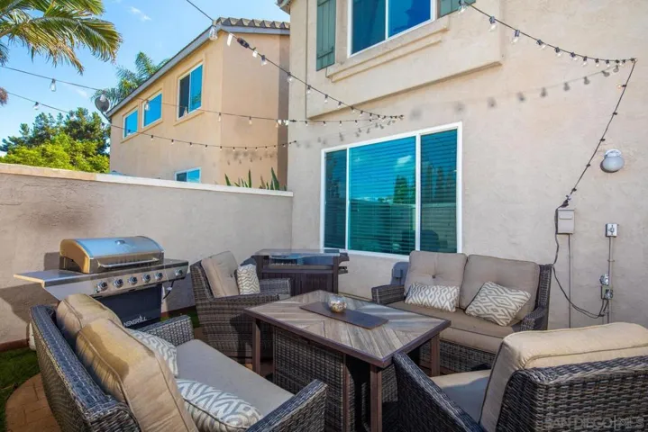 552 Summerholly Dr, San Marcos, California 92078