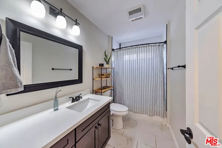 Main bathroom