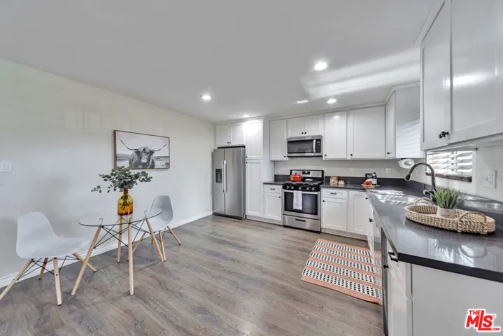 Kitchen / dining area