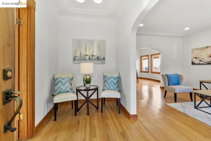 3601 Lakeshore Ave, Oakland, California 94610