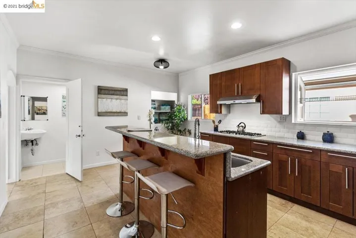 3601 Lakeshore Ave, Oakland, California 94610