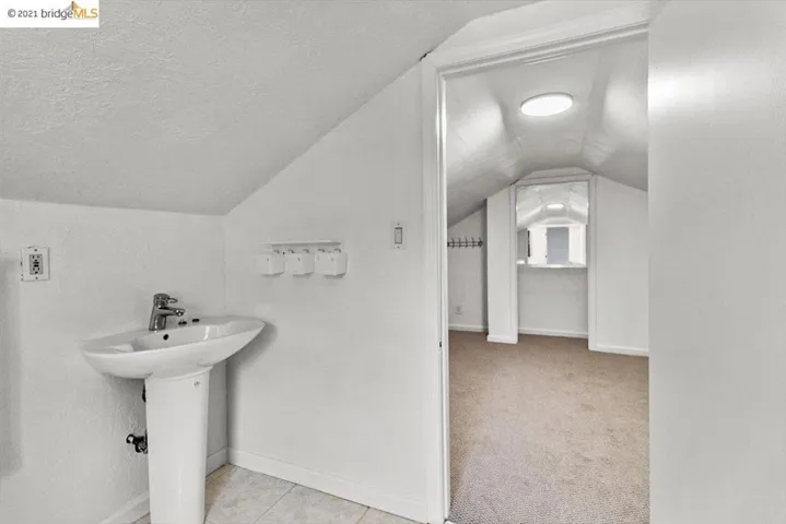 3601 Lakeshore Ave, Oakland, California 94610