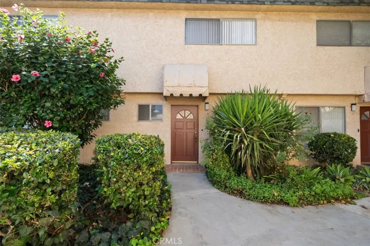17077 Roscoe Boulevard 8, Northridge, California 91325