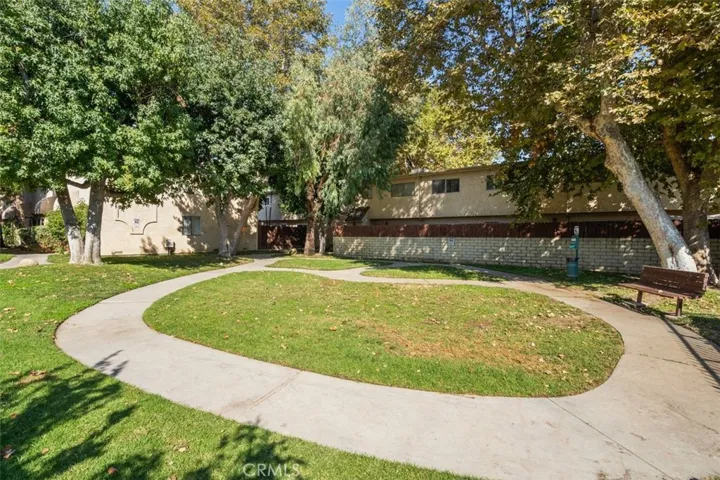 17077 Roscoe Boulevard 8, Northridge, California 91325