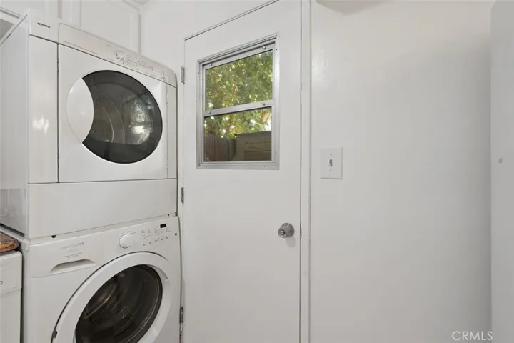 17077 Roscoe Boulevard 8, Northridge, California 91325