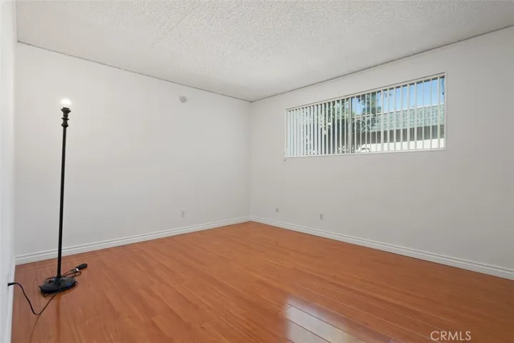 17077 Roscoe Boulevard 8, Northridge, California 91325
