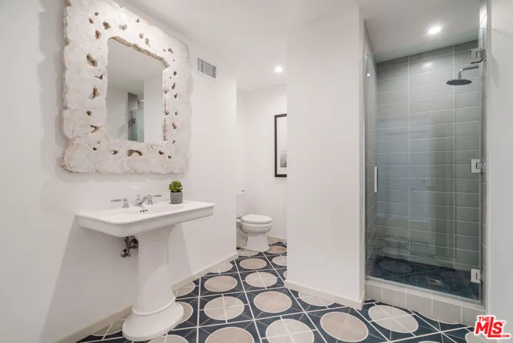 1325 N Wetherly Drive, Los Angeles, California 90069