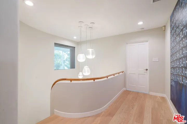 1325 N Wetherly Drive, Los Angeles, California 90069