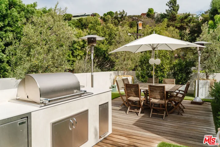 1325 N Wetherly Drive, Los Angeles, California 90069