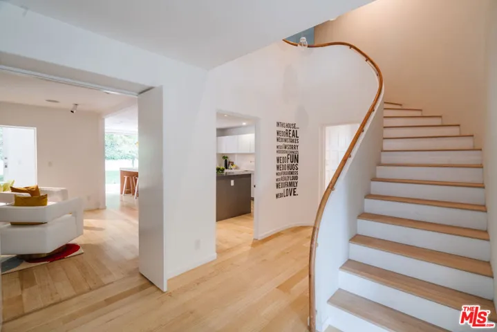 1325 N Wetherly Drive, Los Angeles, California 90069