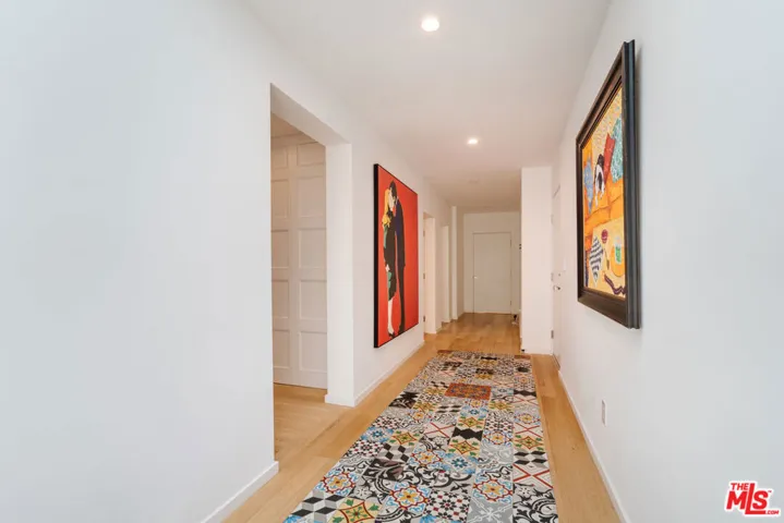 1325 N Wetherly Drive, Los Angeles, California 90069