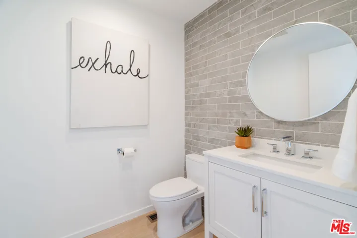 1325 N Wetherly Drive, Los Angeles, California 90069